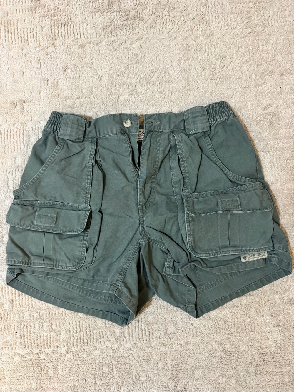 Columbia Women's Cargo Shorts in Olive Green